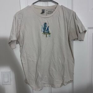 Women’s Small Cream T-Shirt with Blue Floral Design